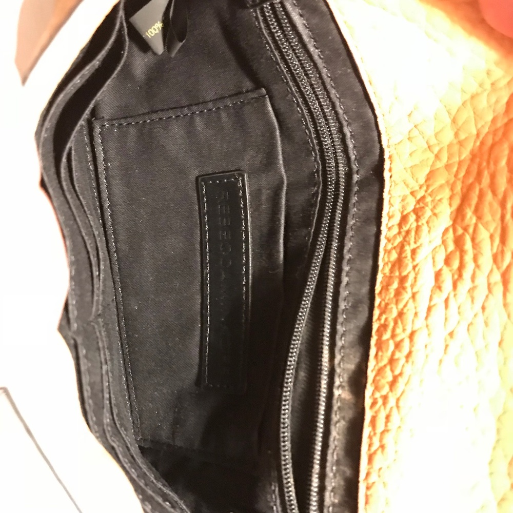 Clutch - Picture 3 of 3
